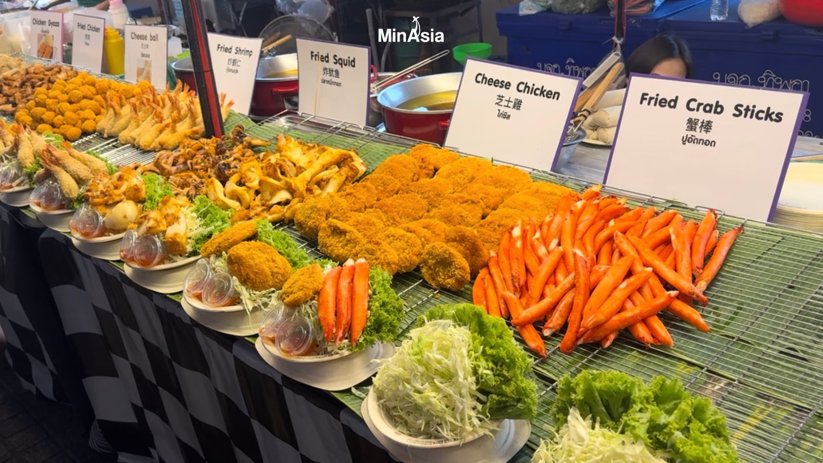 Khao San Road: O Guia Definitivo da Vida Noturna e Comida de Rua em Bangkok